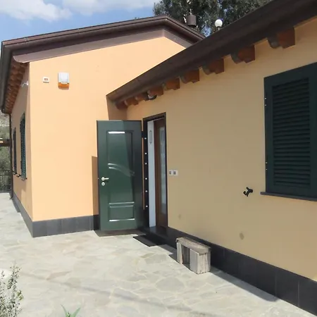 Dom wakacyjny Domus Milli Castiglione Chiavarese